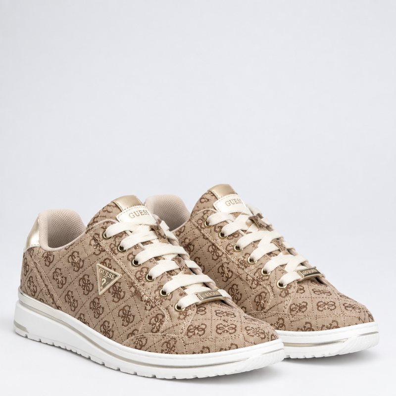 Guess – Sneakers marron (P.41)